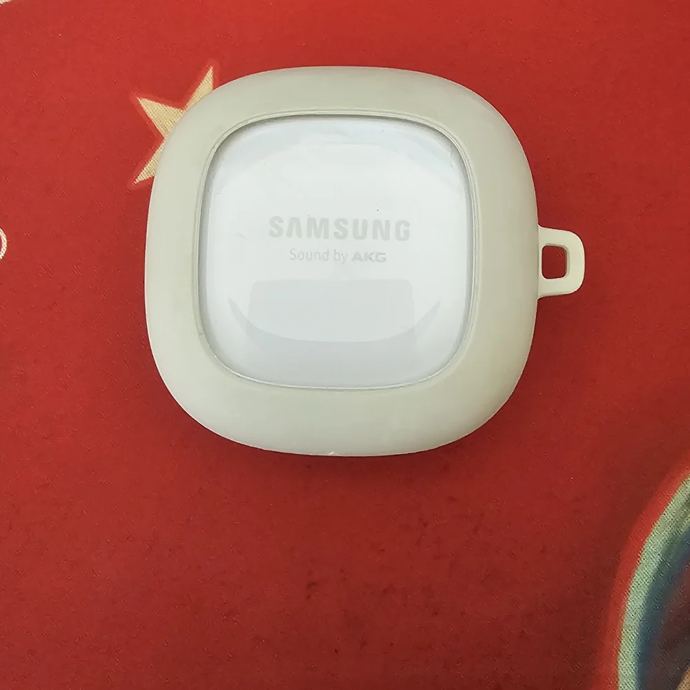 Samsung White Earbuds Protective Case
